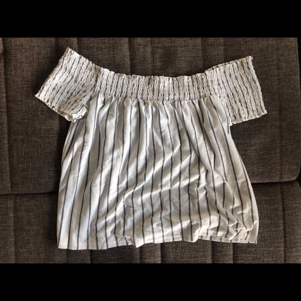 Off-the-shoulder Top